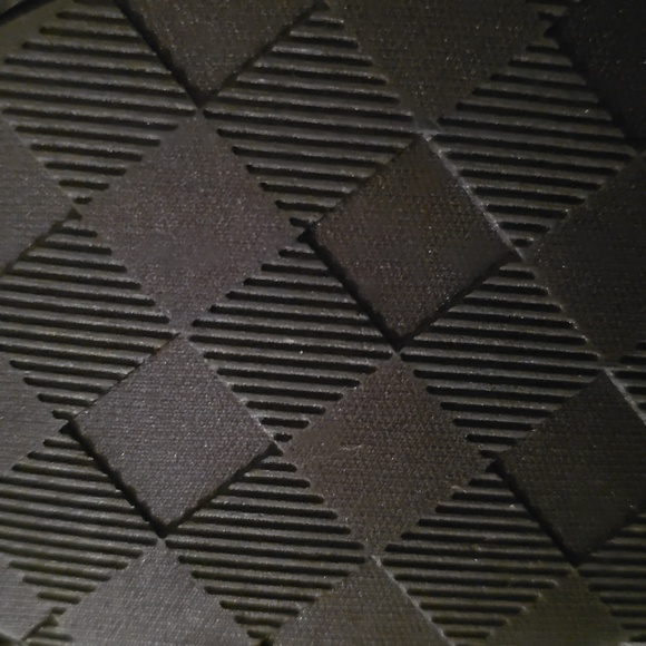 DEARFOAMS BRAND WOMENS BLACK MEMORY FOAM SLIPPERS SIZE SMALL 5-6 - Picture 10 of 12